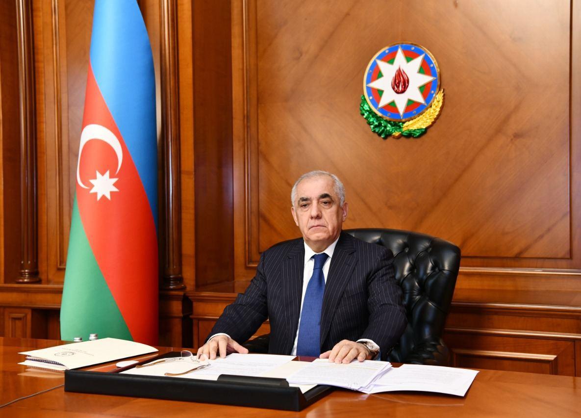 Baş nazir avtomobil nəqliyyatı ilə bağlı yeni qərar imzaladı